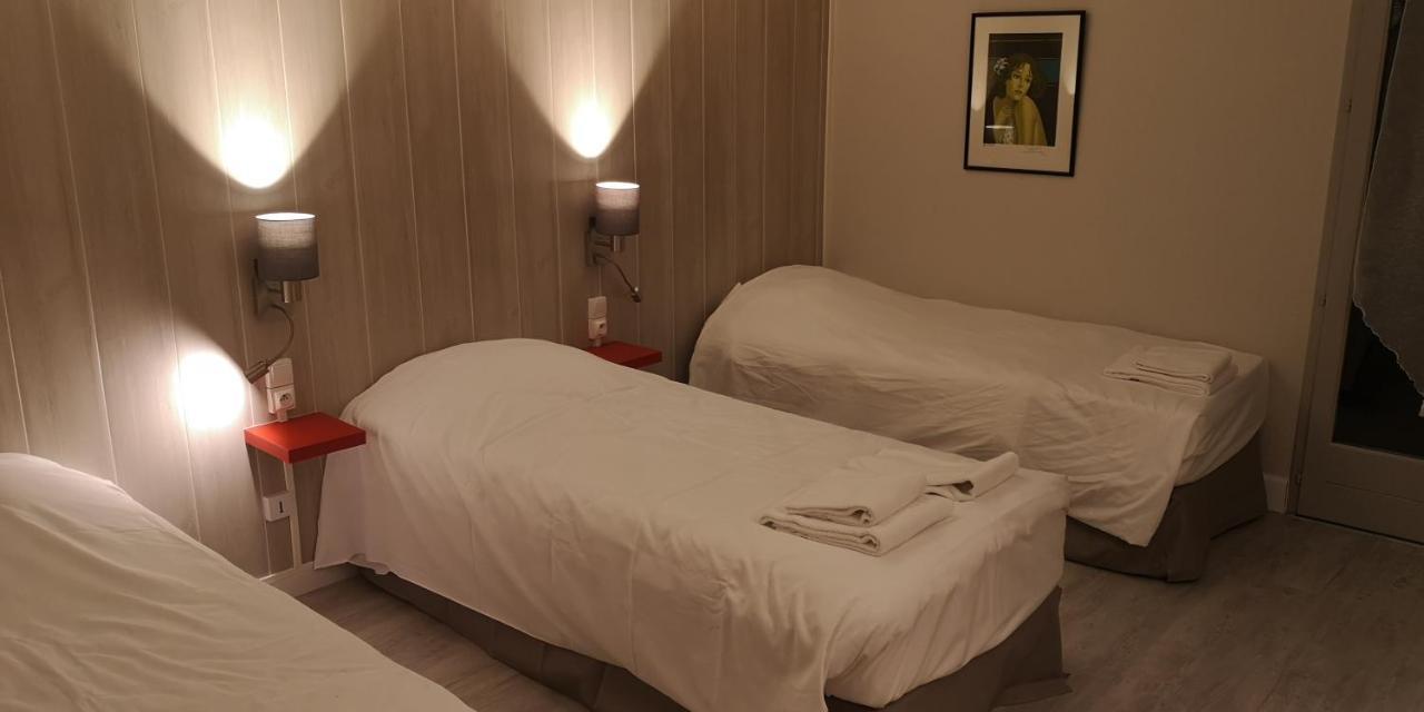 Hotel Du Cheval Blanc Cerizay Rom bilde